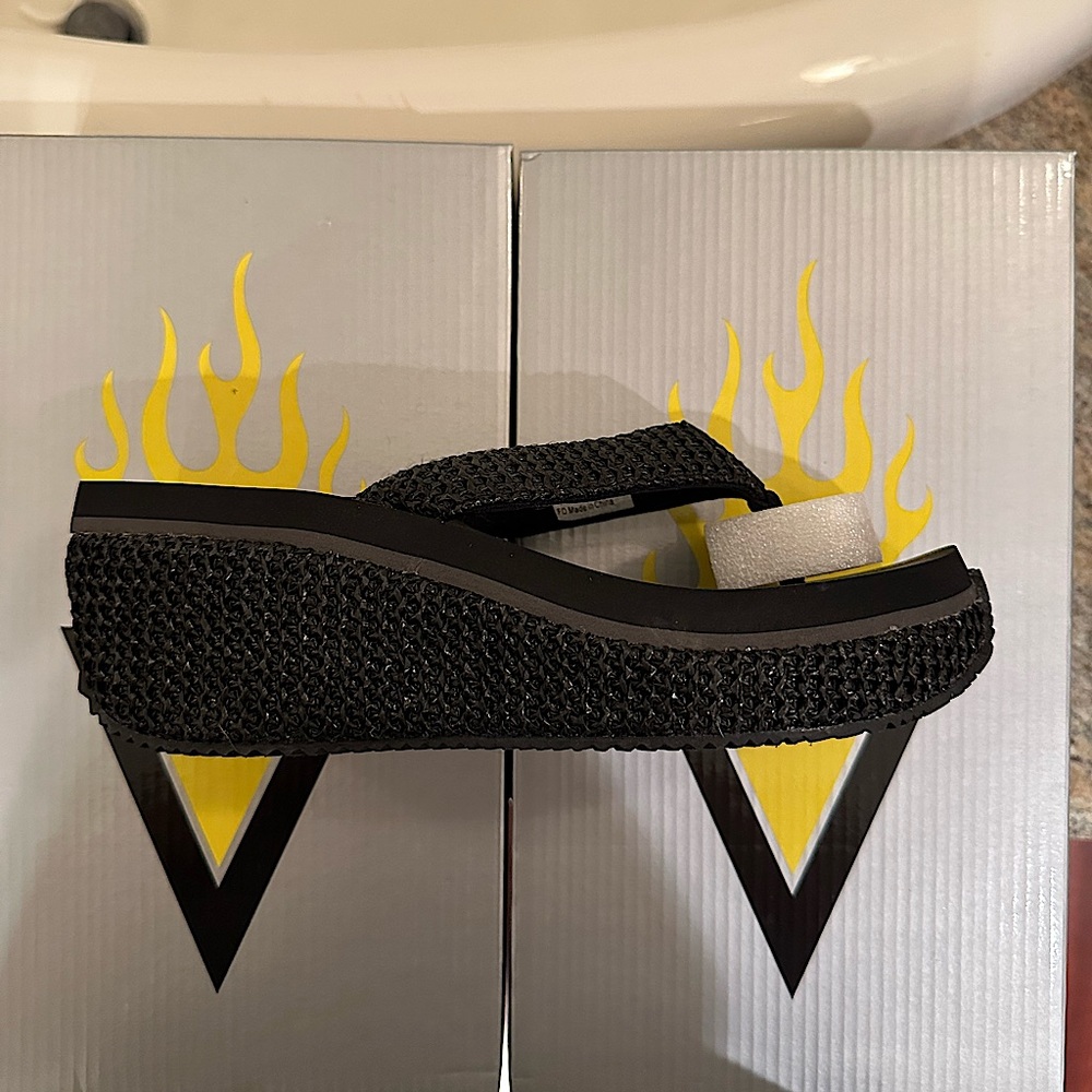 Get ready for summer with these black wedges. Comfortable shoes, 3 inch heel.